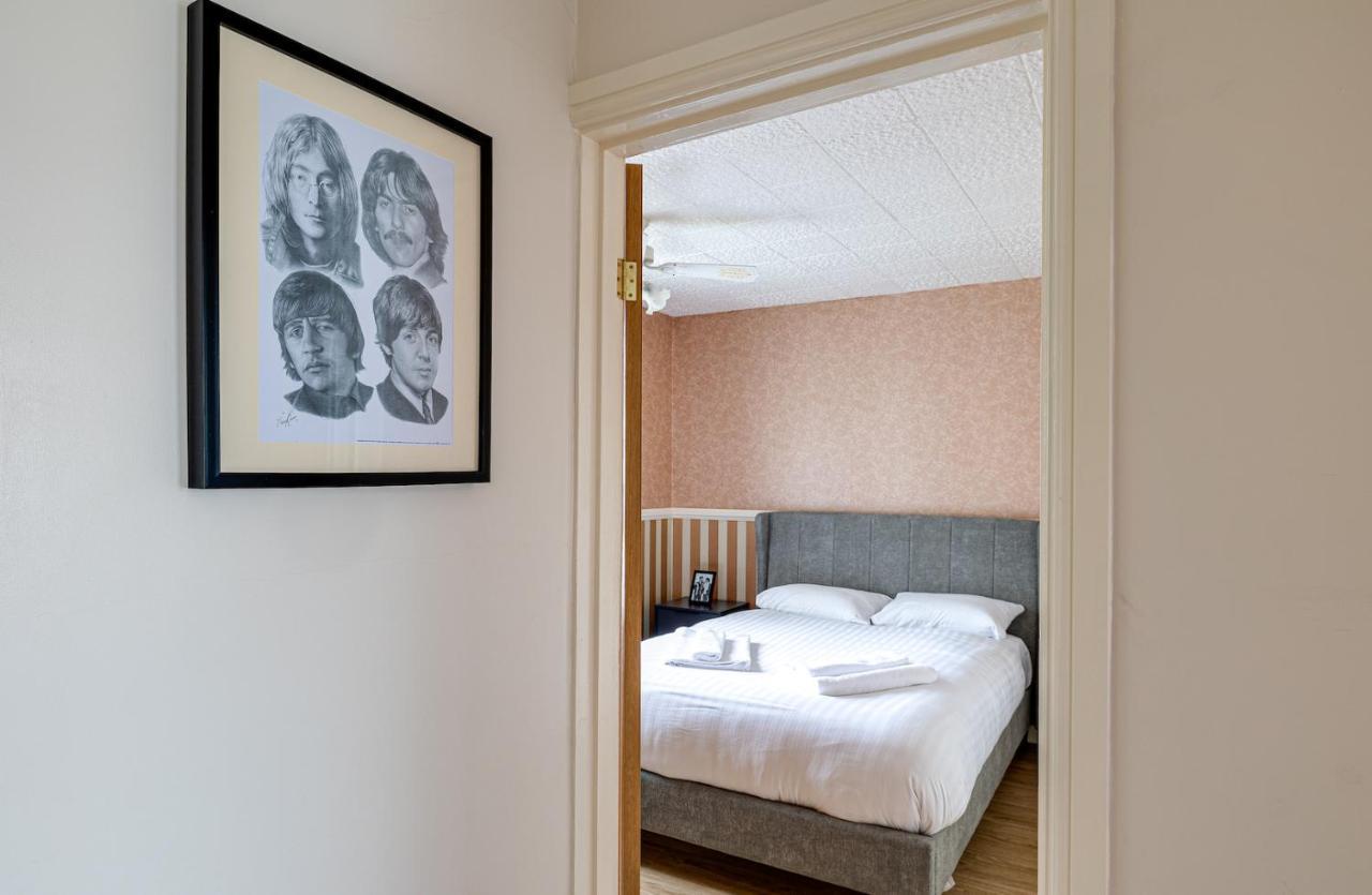 George Harrison'S Former 3Bed Home In Liverpool Speke Exterior photo